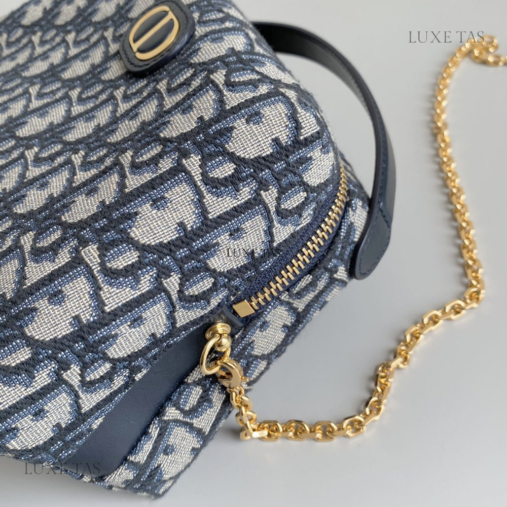 30 Montaigne D-Cosy Mini Bag