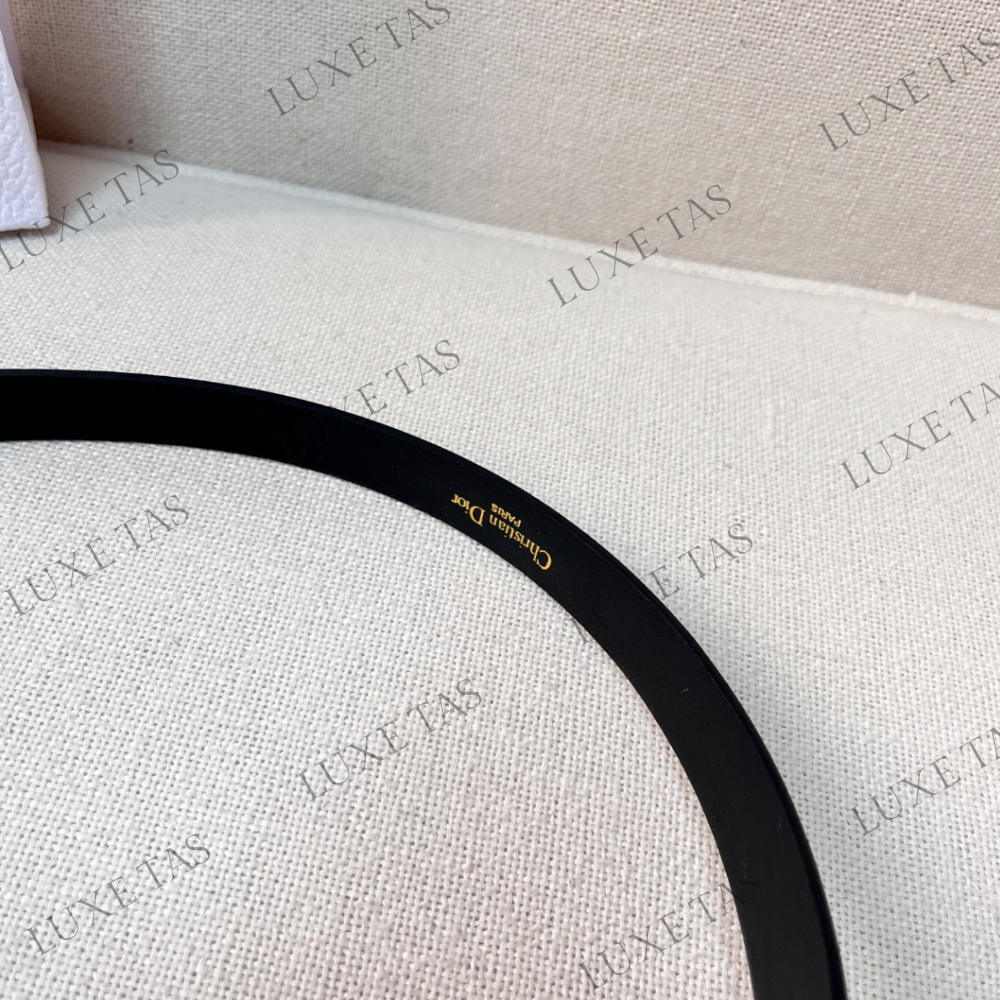 30 Montaigne Removable Pouch Belt
