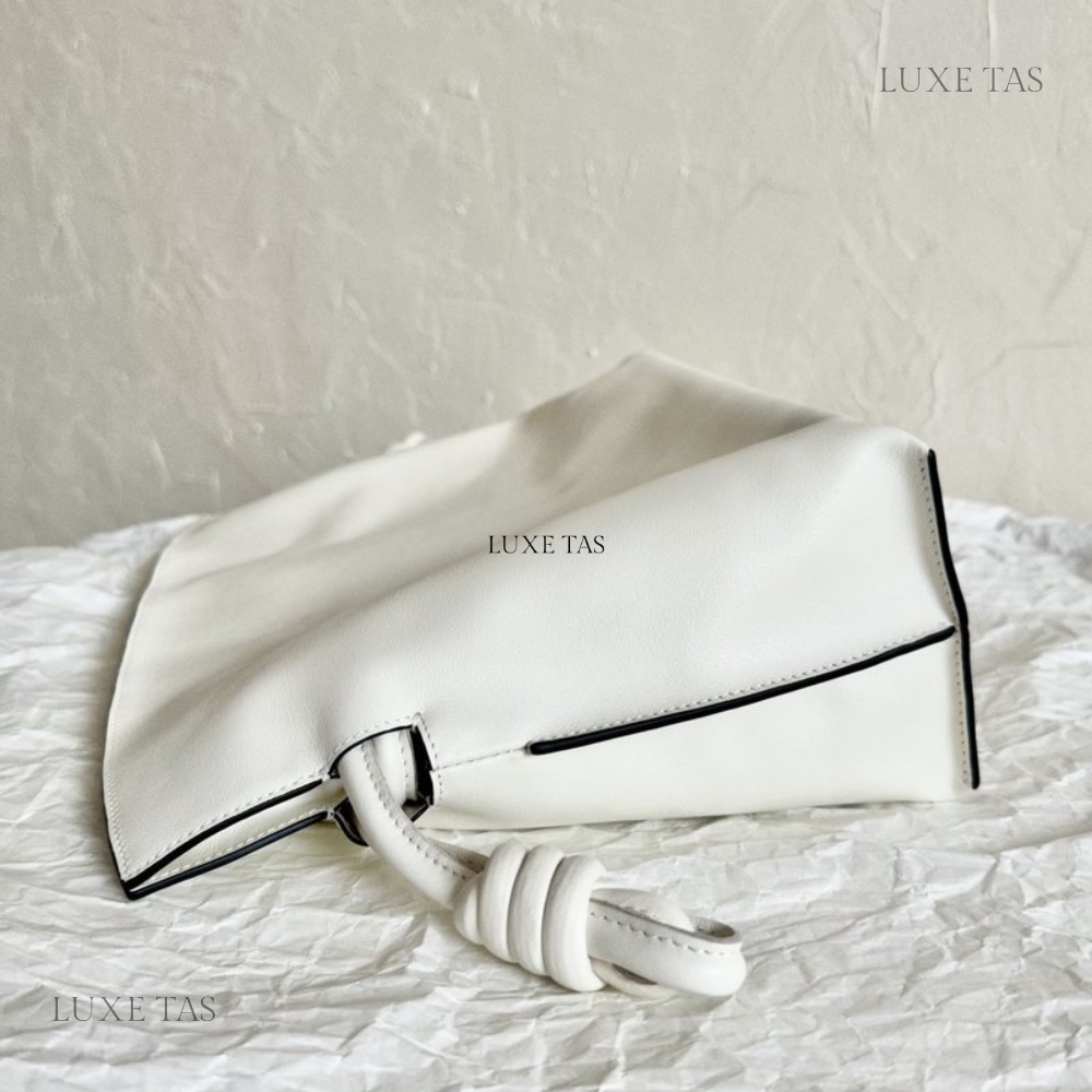 Angora Flamenco Clutch In Nappa Calfskin - Leather Crossbody Bag for Women