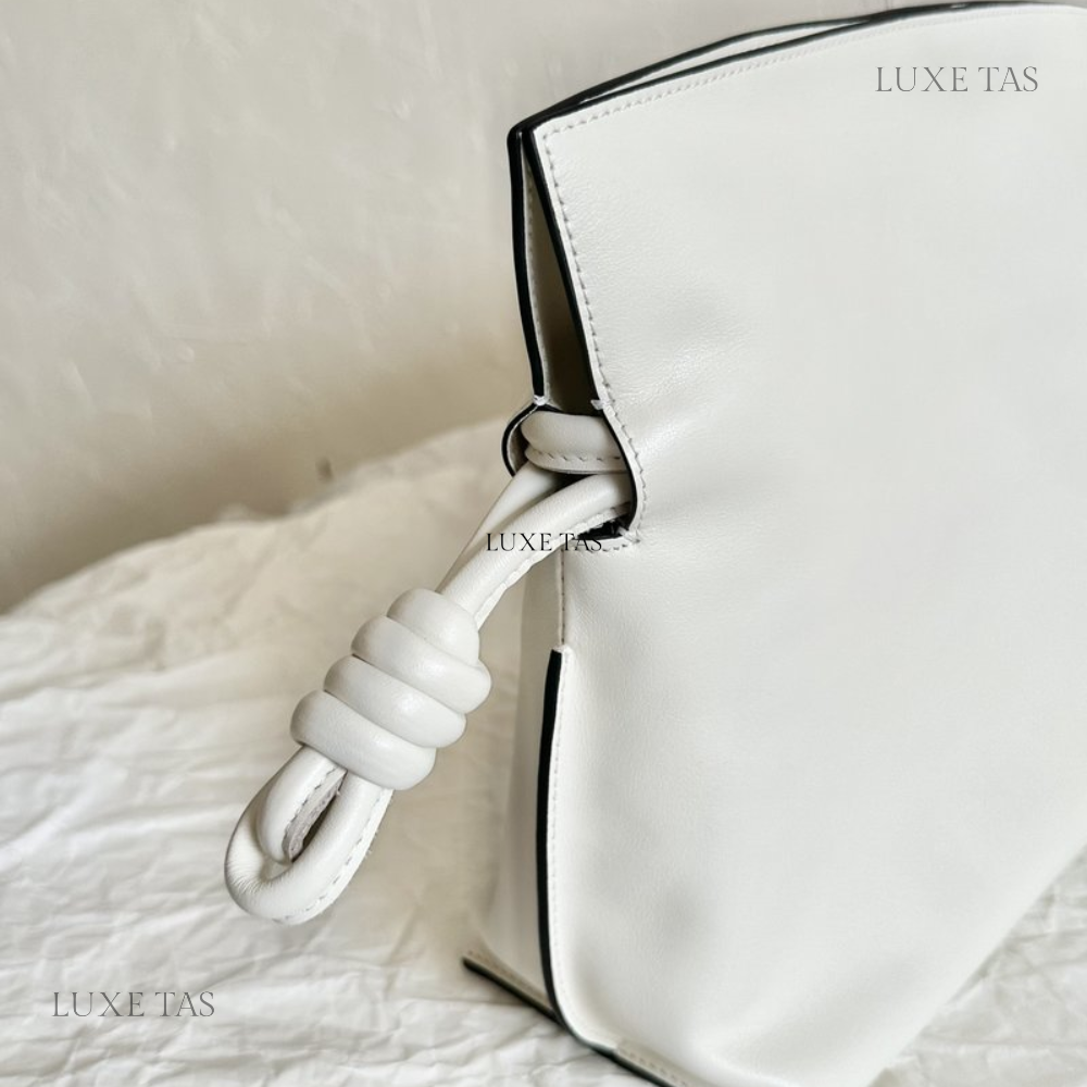 Angora Flamenco Clutch In Nappa Calfskin - Leather Crossbody Bag for Women