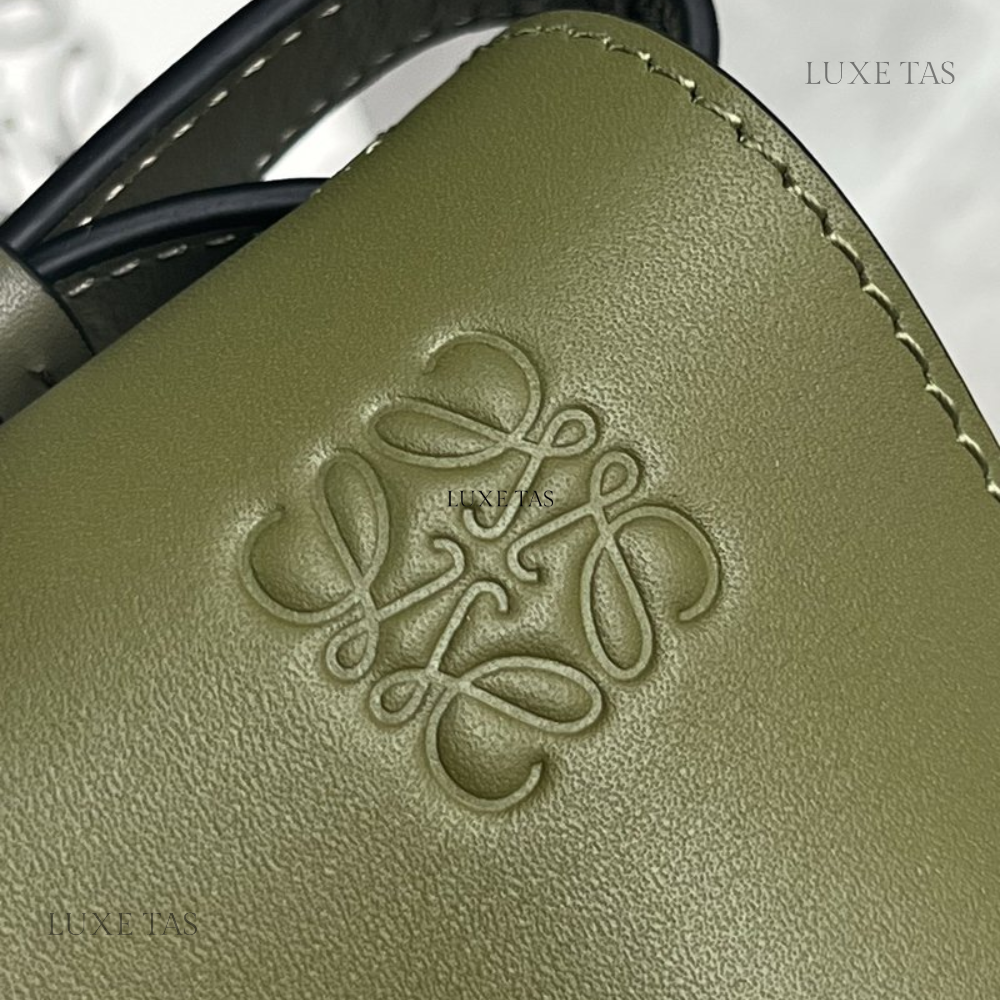 Herbstgrüne kleine Gate Bag aus weichem Kalbsleder und Jacquard-Leder-Umhängetasche für Herren