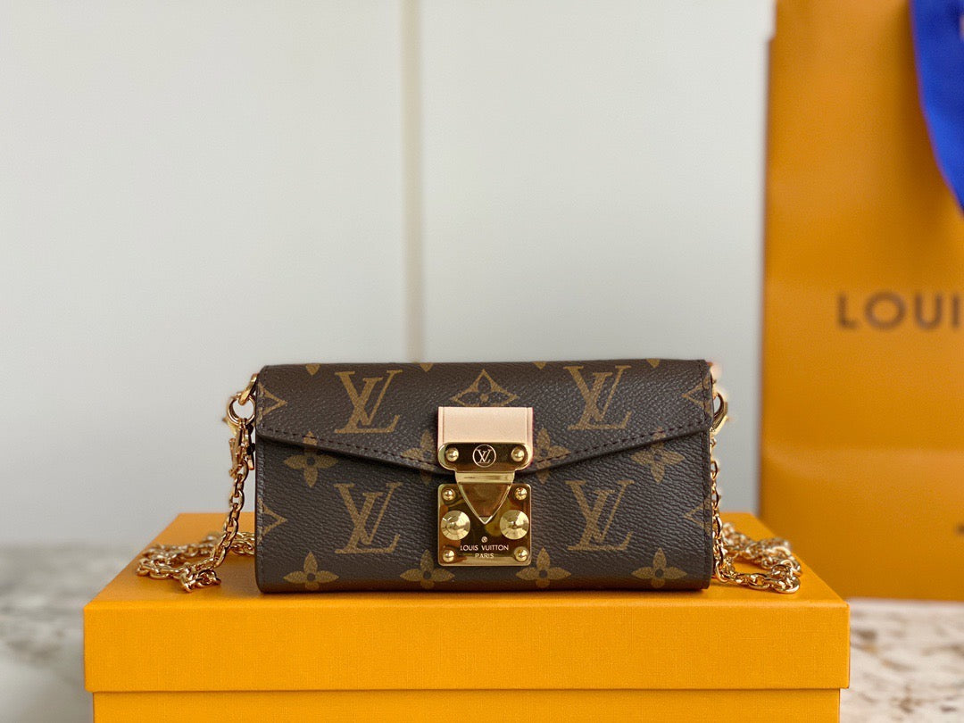 Bitsy Pouch - Leather Mini Bag for Women