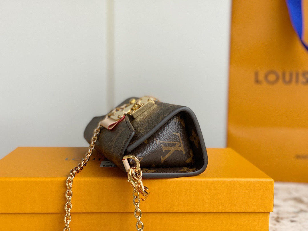 Bitsy Pouch - Leather Mini Bag for Women