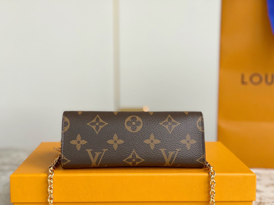Bitsy Pouch - Leather Mini Bag for Women