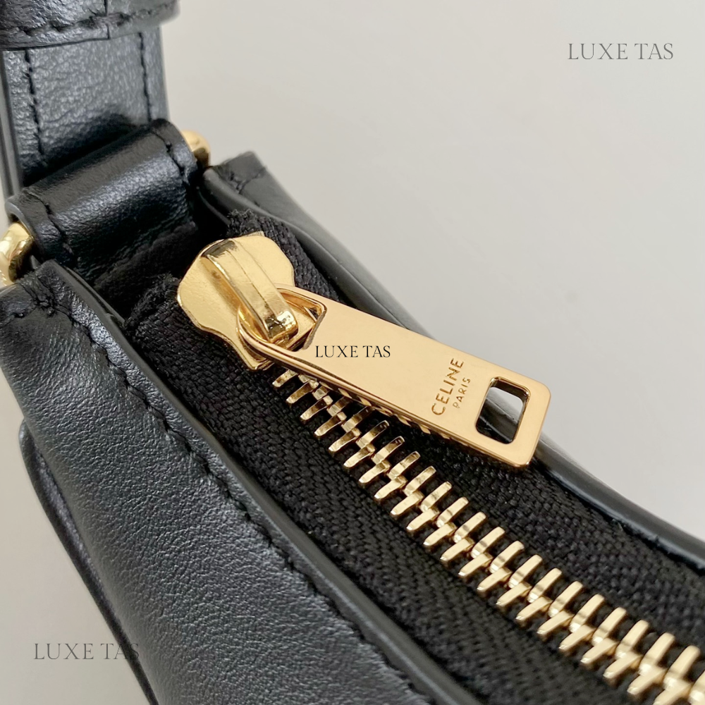 Black Ava Triomphe Soft Bag In Smooth Calfskin