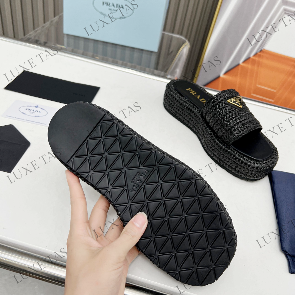 Black Crochet Flatform Slides