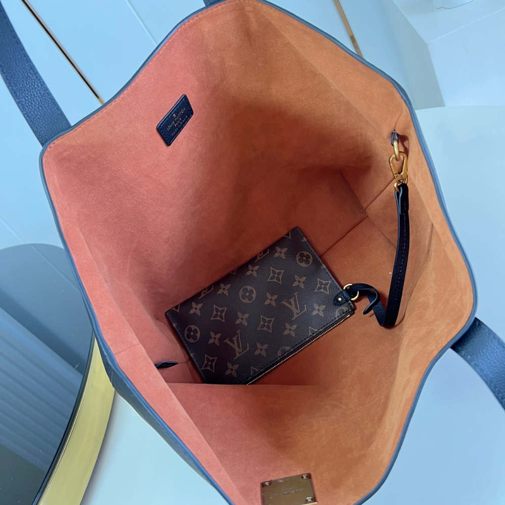 Black Low Key Cabas MM Leather Tote Bag for Women