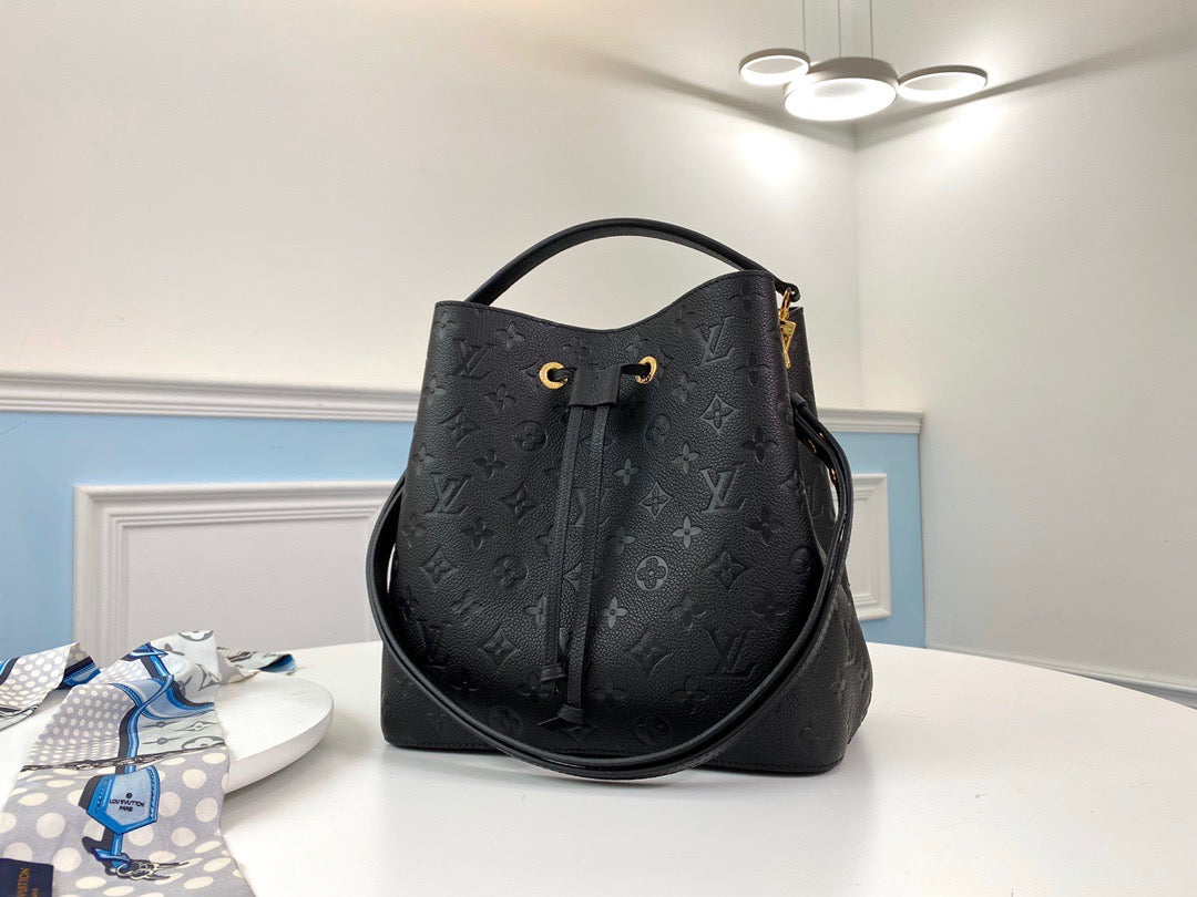 Black Monogram Empreinte Leather NéoNoé MM