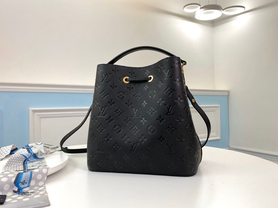 Black Monogram Empreinte Leather NéoNoé MM
