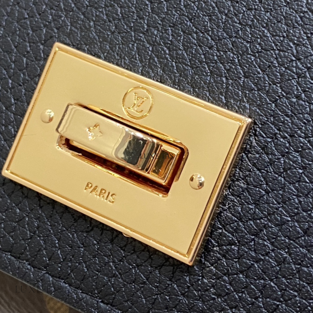 Black Victorine On My Side Wallet - Leather Wallet for Women