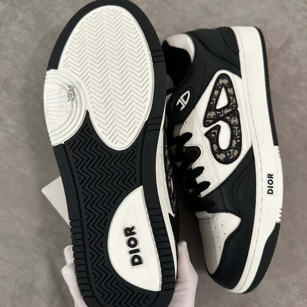 Black and White B57 Dribble Low-Top Sneaker Designer Sneakers for Men