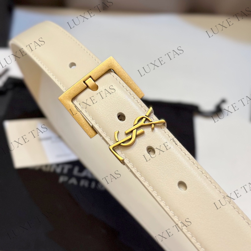 Blanc Vintage Cassandre Belt With Square Buckle