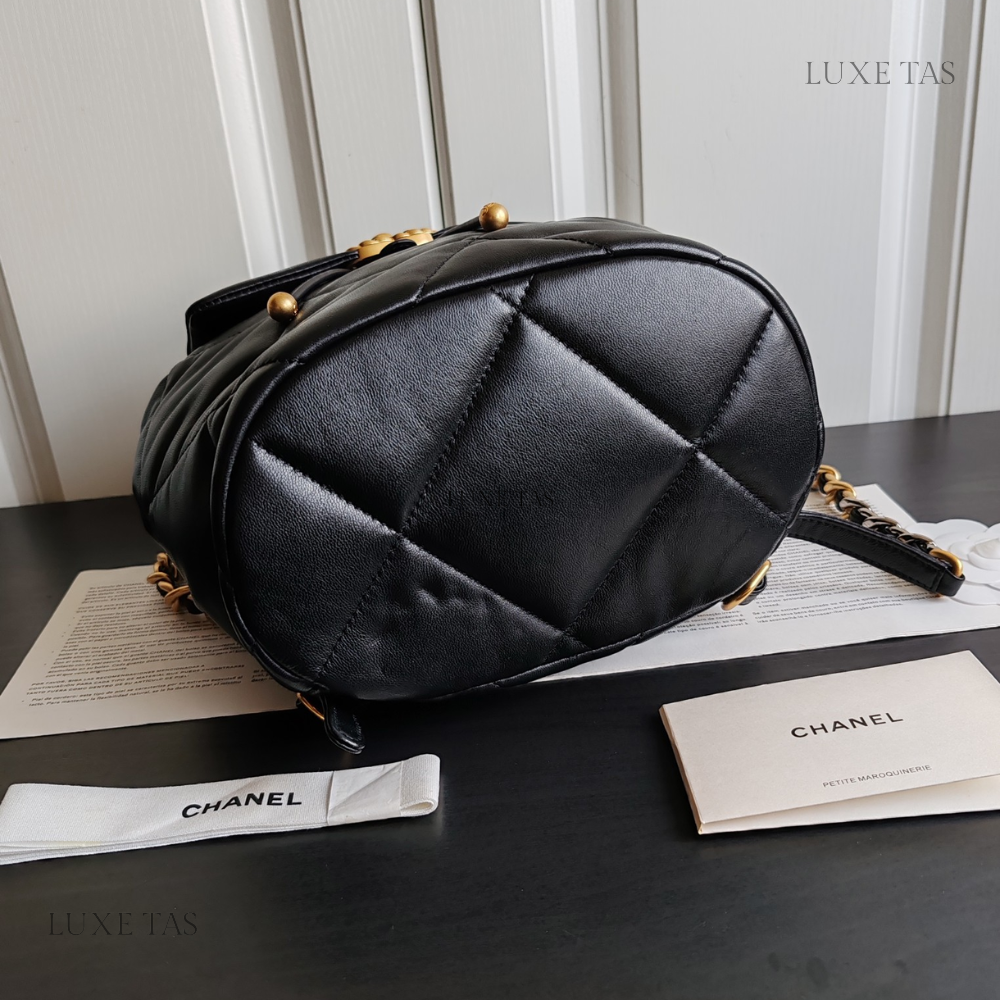 CC 19 Backpack - Leather Backpack for Women