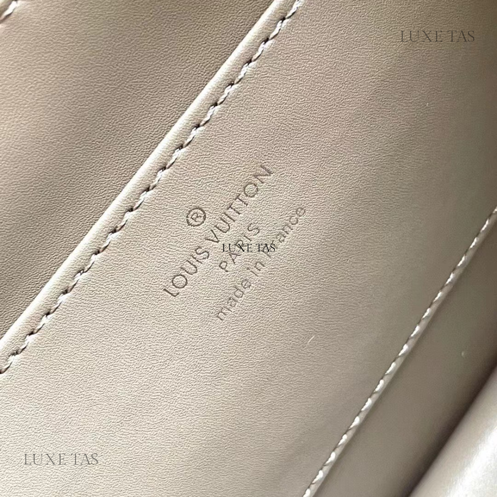 Capucines GM Souple Leather Handbag for Women