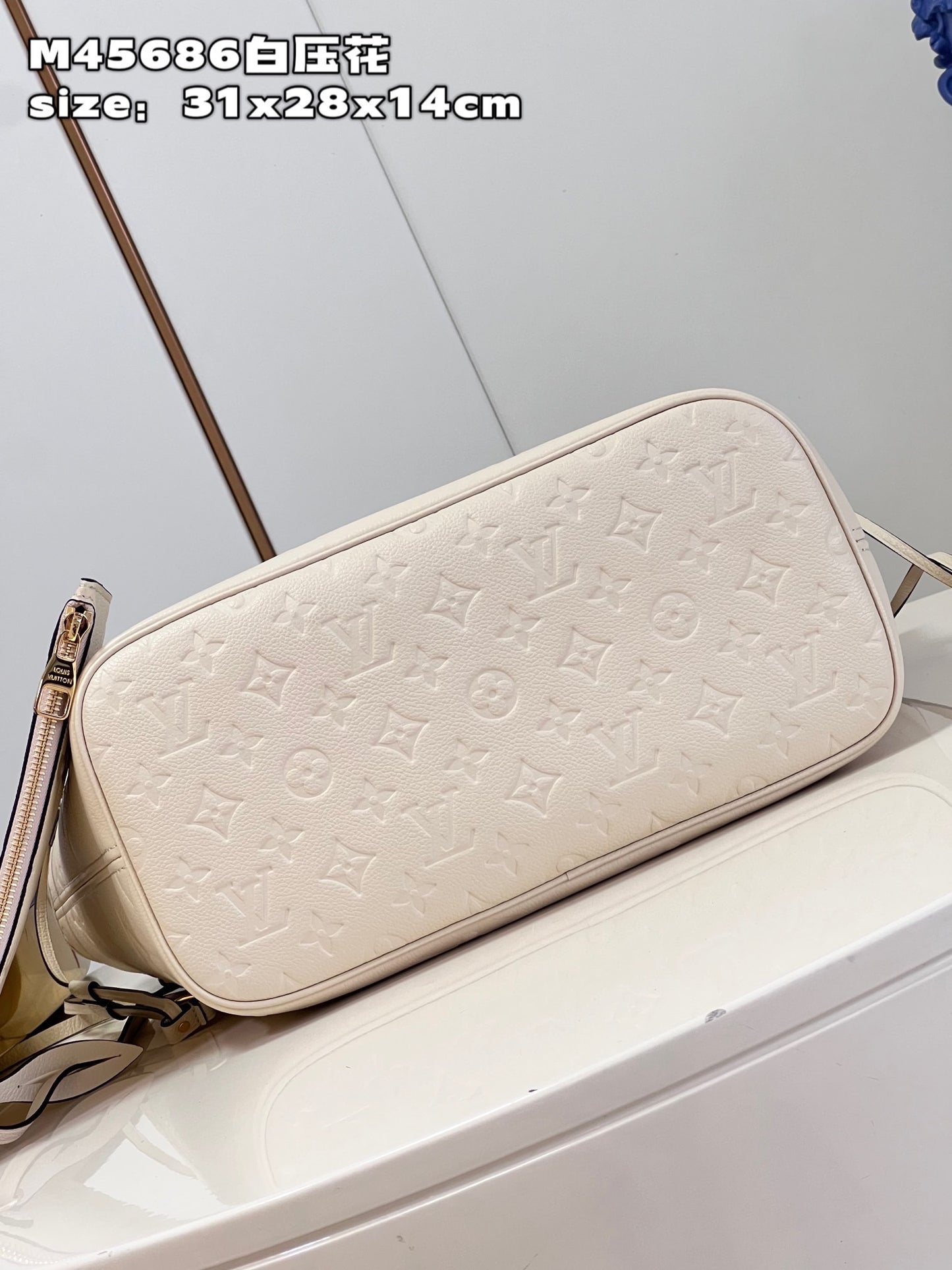 Cream Monogram Empreinte Leather Neverfull MM - Leather Tote Bag for Women