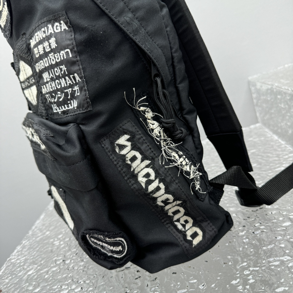 Explorer Logo-Patch Backpack Leather Backpack for Men