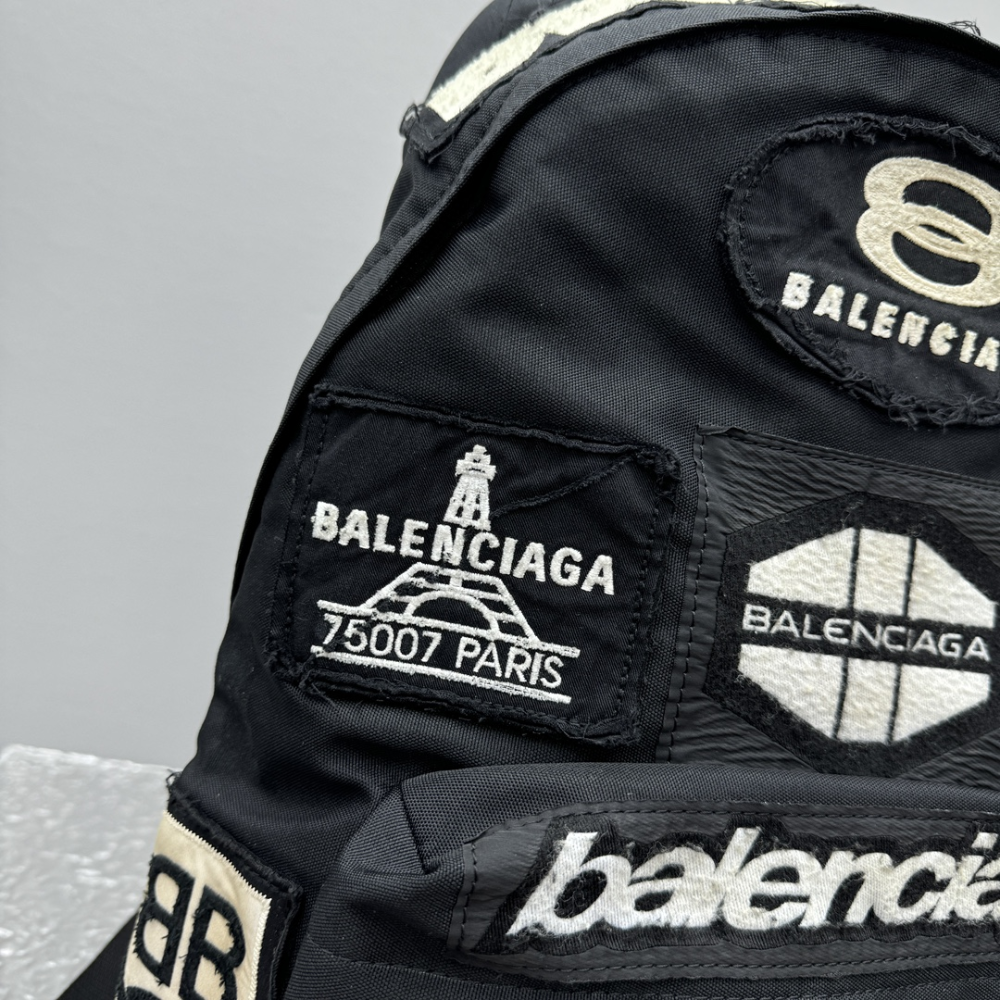 Explorer Logo-Patch Backpack Leather Backpack for Men