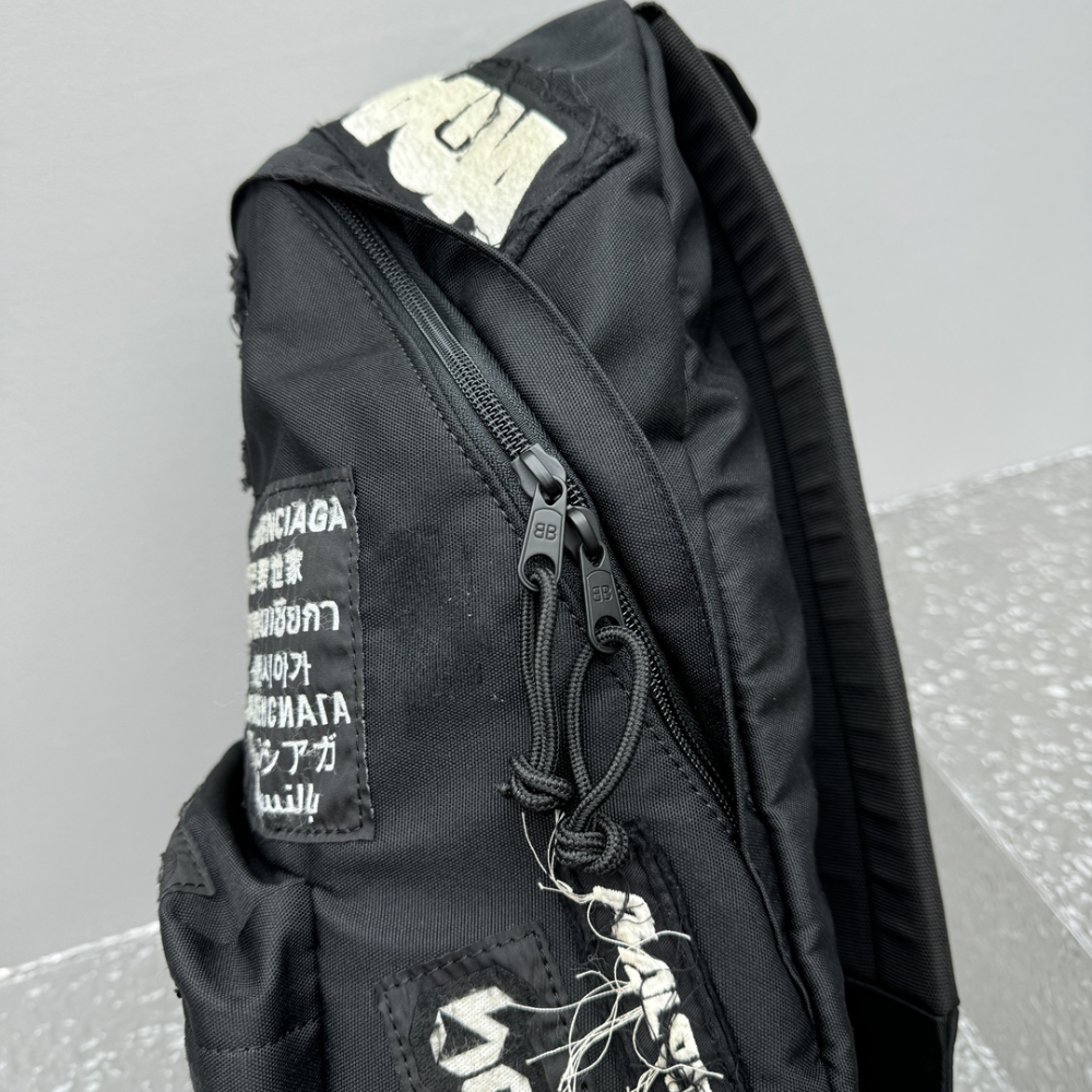 Explorer Logo-Patch Backpack Leather Backpack for Men