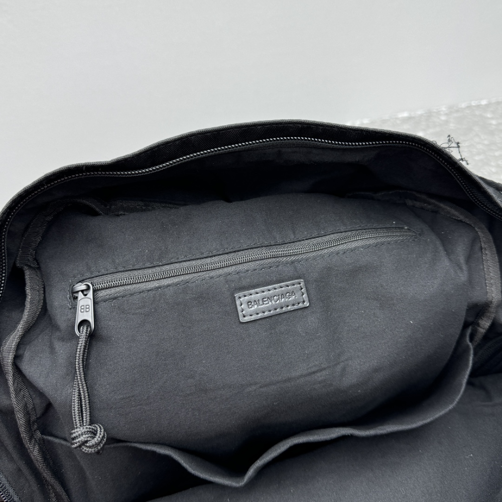 Explorer Logo-Patch Backpack Leather Backpack for Men
