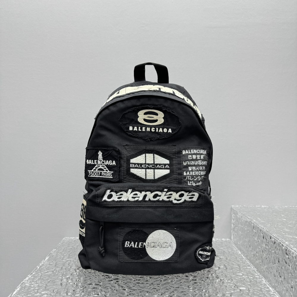 Explorer Logo-Patch Backpack Leather Backpack for Men