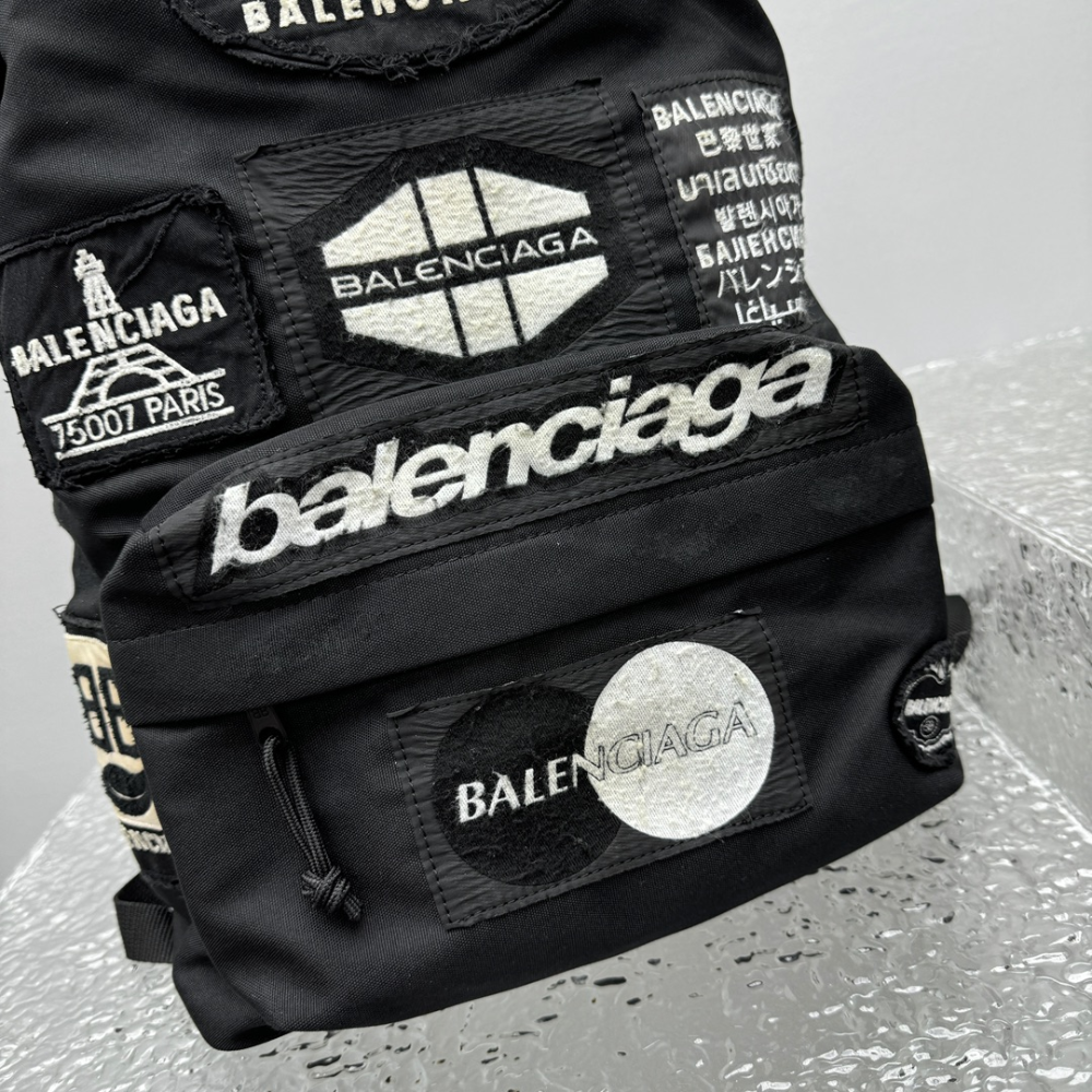 Explorer Logo-Patch Backpack Leather Backpack for Men