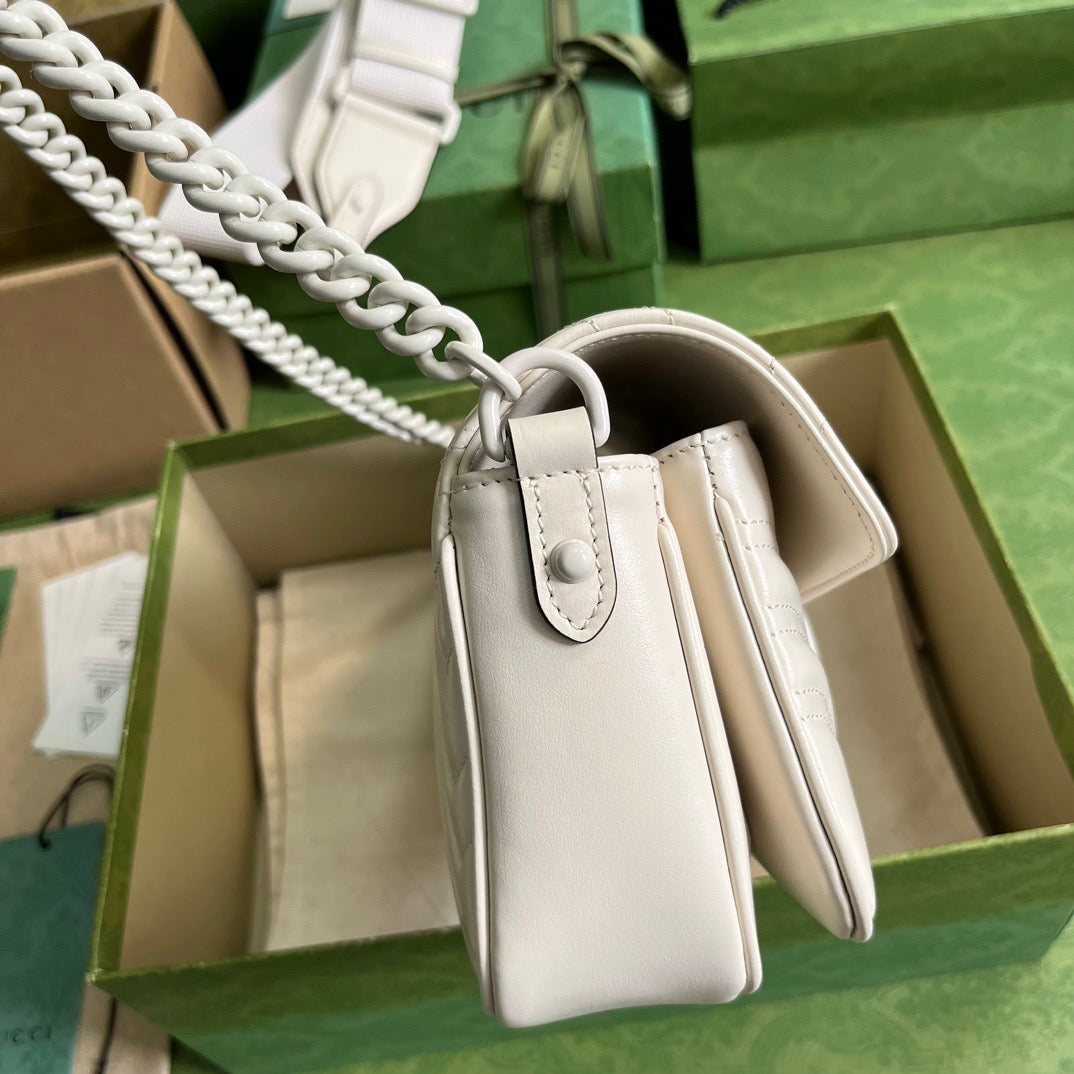 GG Marmont Matelassé Shoulder Bag White