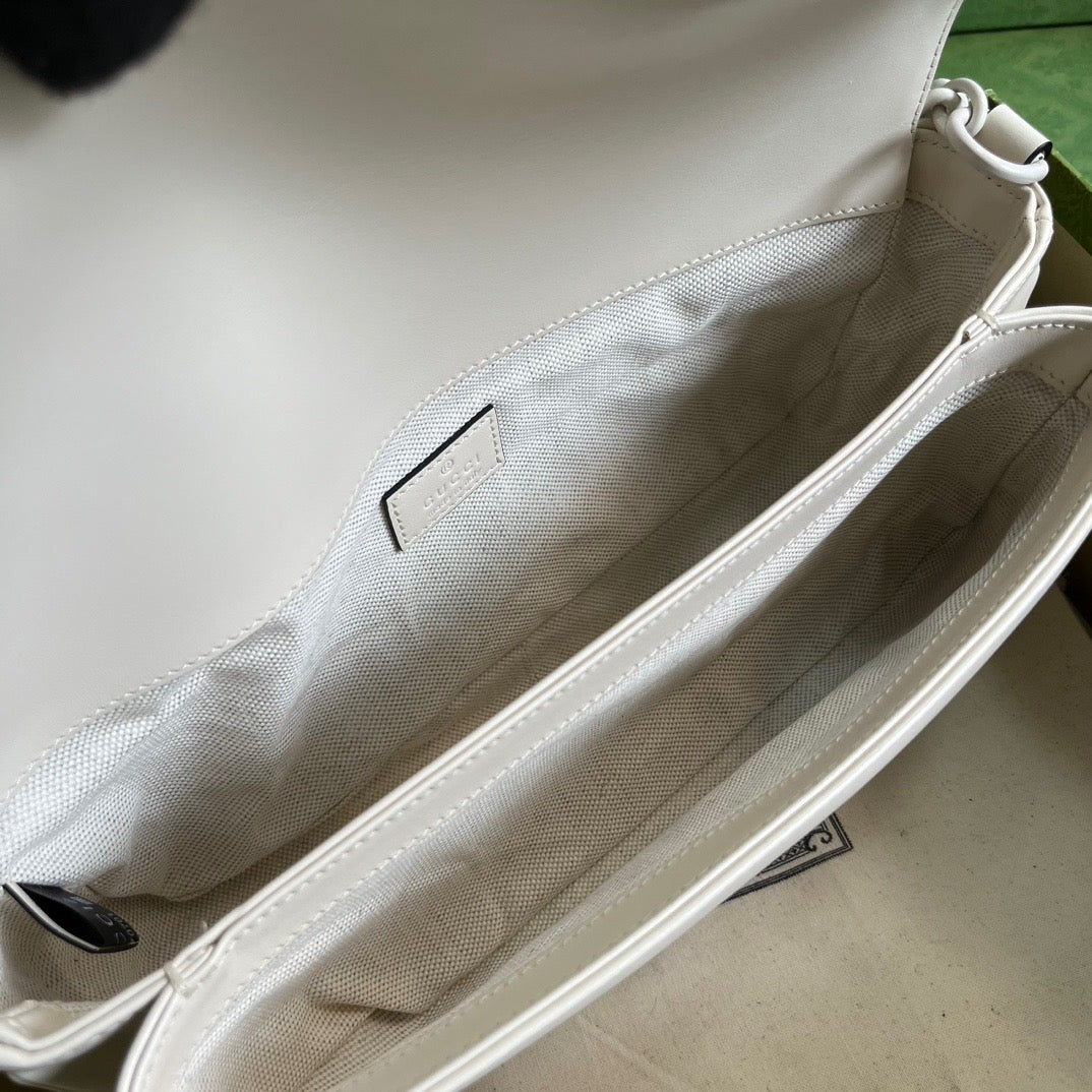 GG Marmont Matelassé Shoulder Bag White