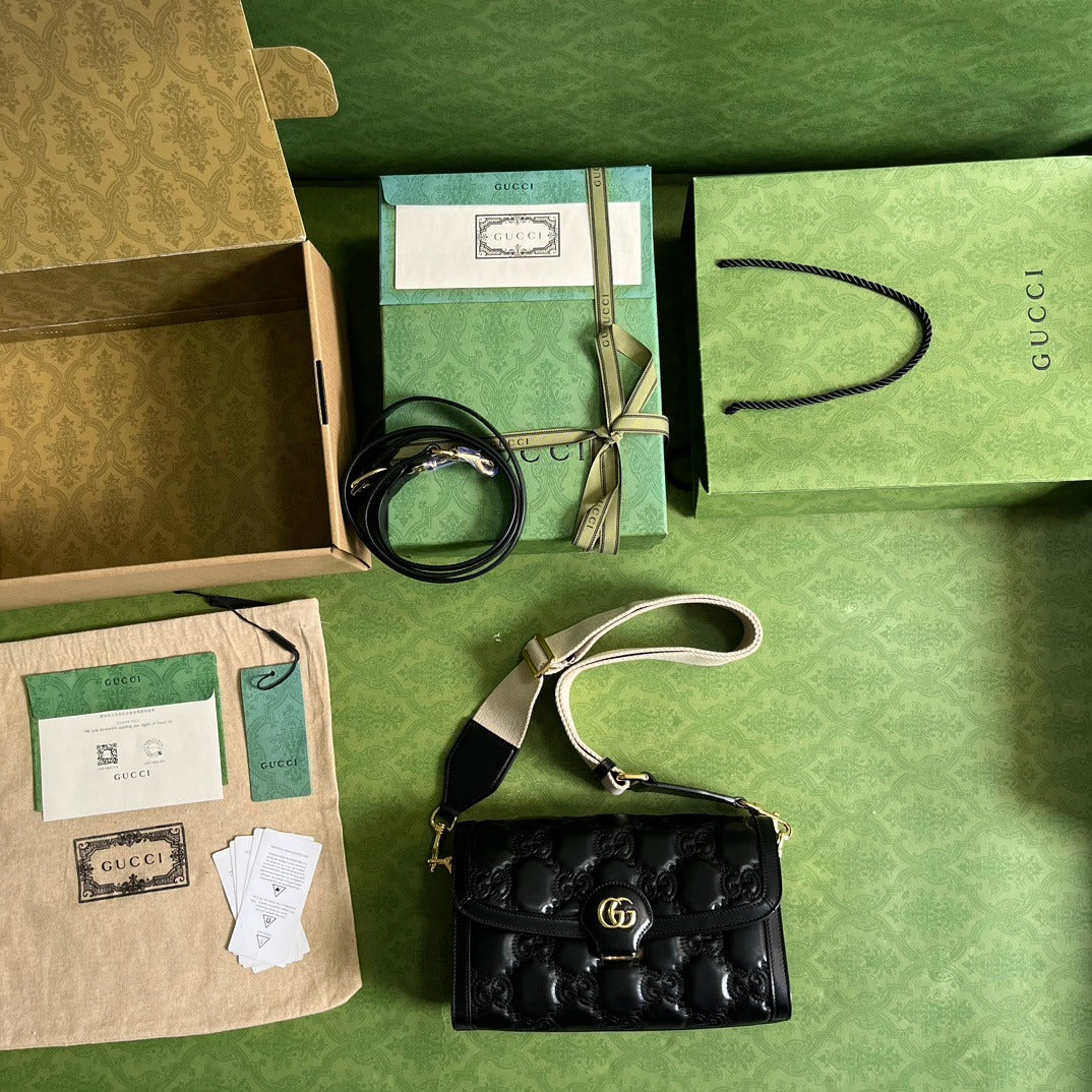 GG Matelassé Small Bag