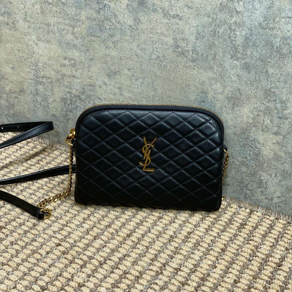 Gaby Zipped Pouch In Quilted Lambskin Black Leather Crossbody Bag for Women