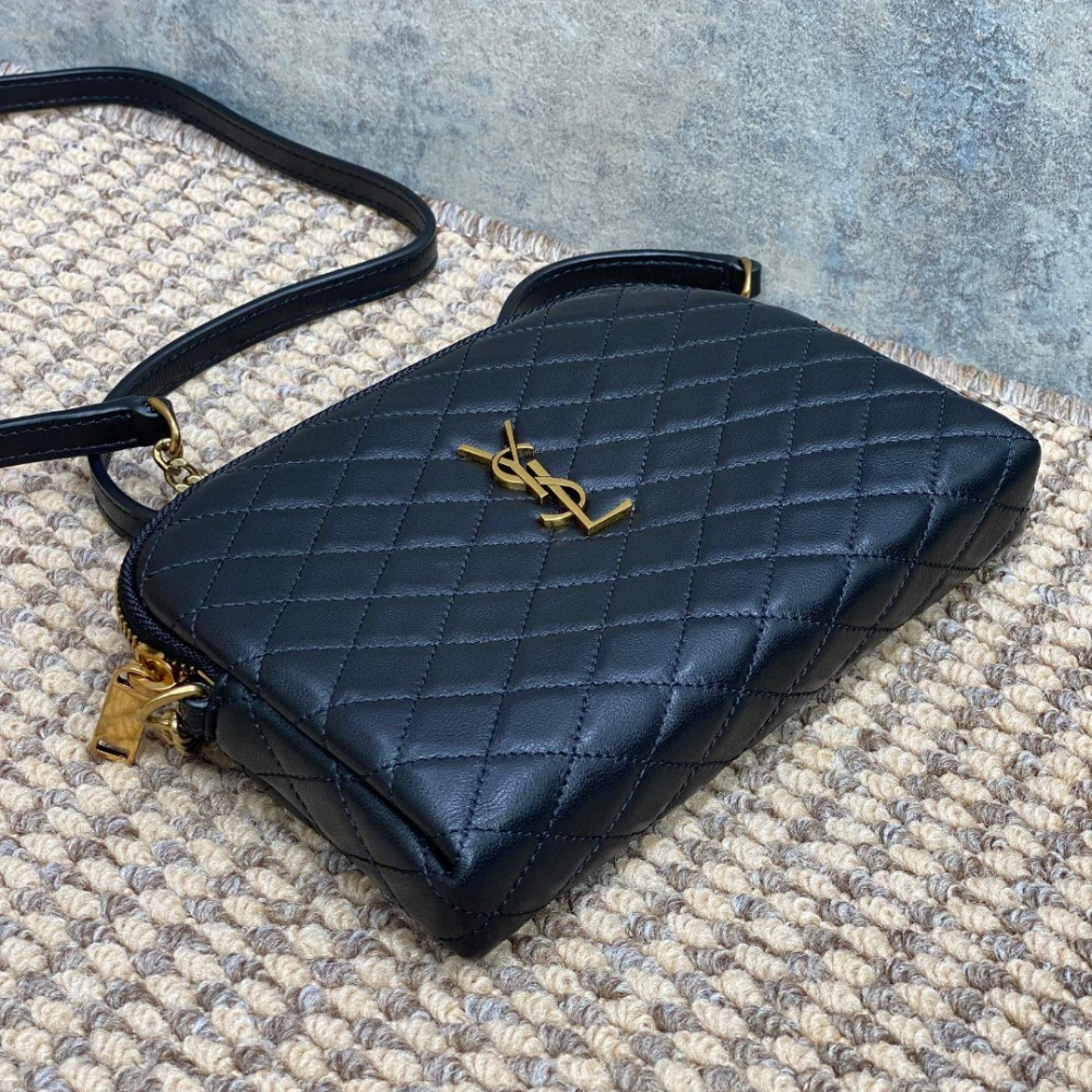 Gaby Zipped Pouch In Quilted Lambskin Black Leather Crossbody Bag for Women