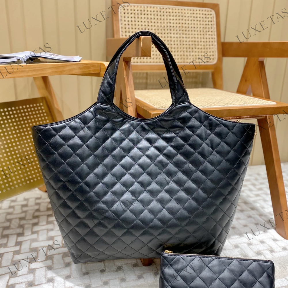Icare Maxi Shopping Bag In Quilted Lambskin