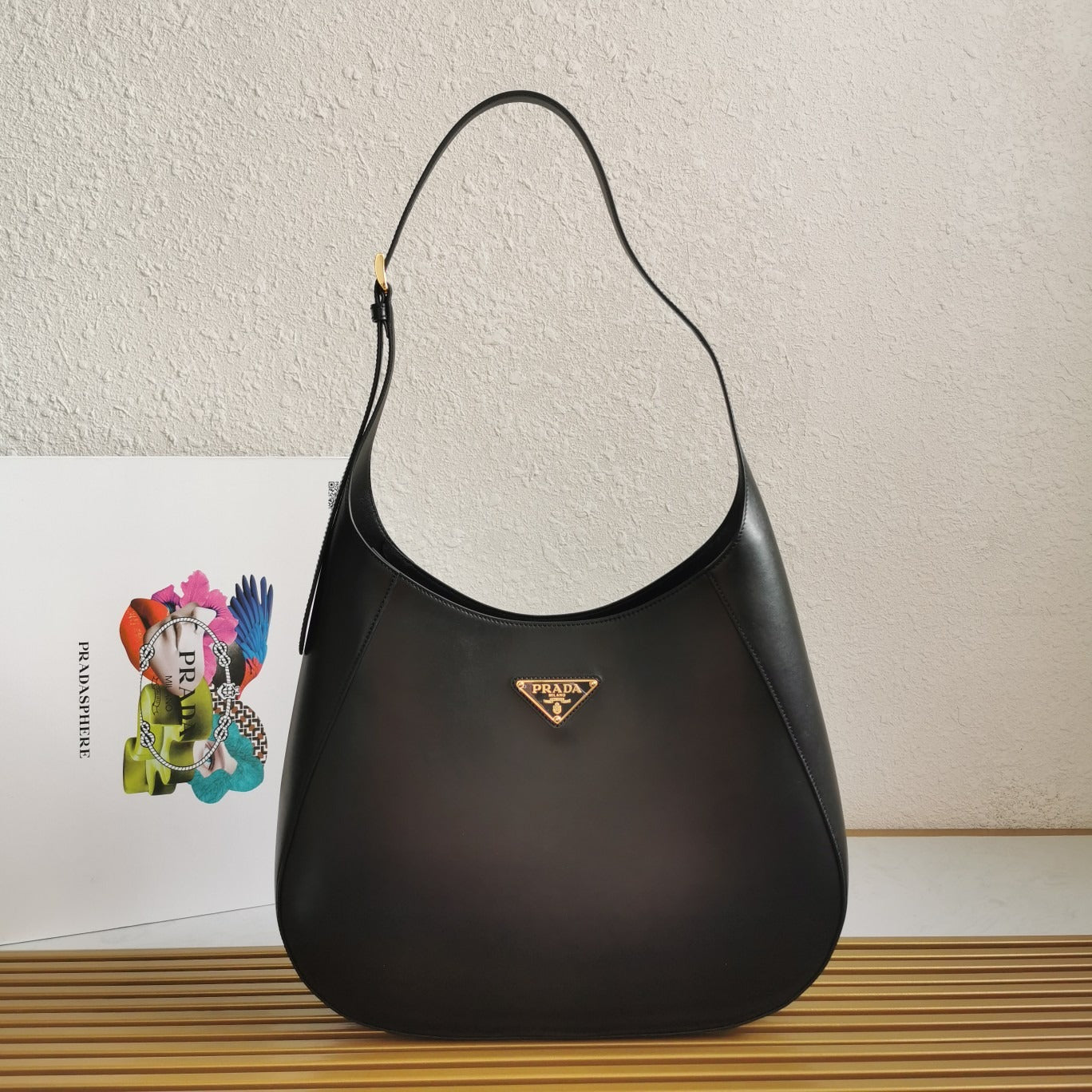 Large Leather Shoulder Bag With Topstitching Black
