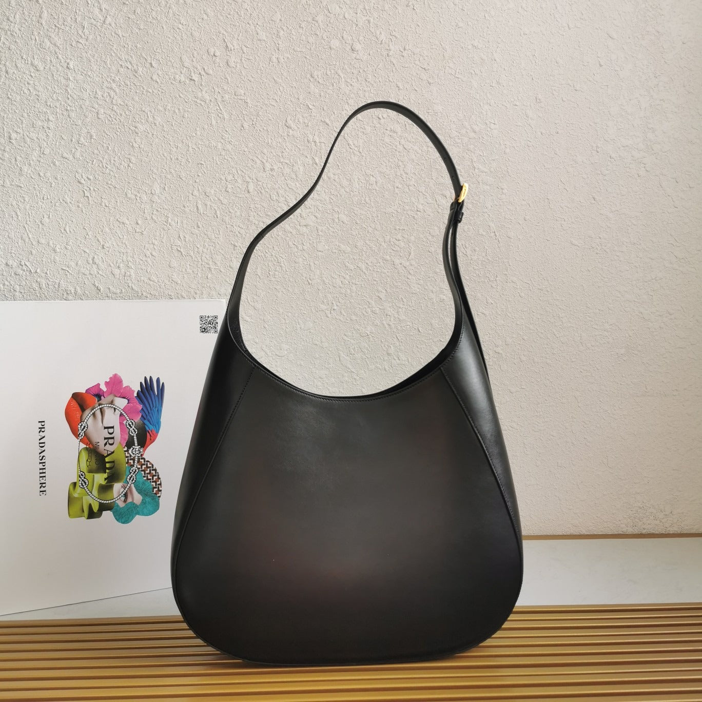Large Leather Shoulder Bag With Topstitching Black