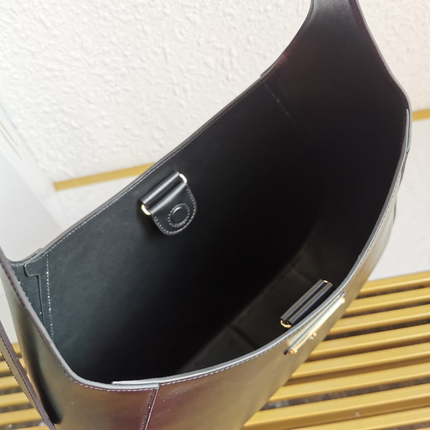 Large Leather Shoulder Bag With Topstitching Black