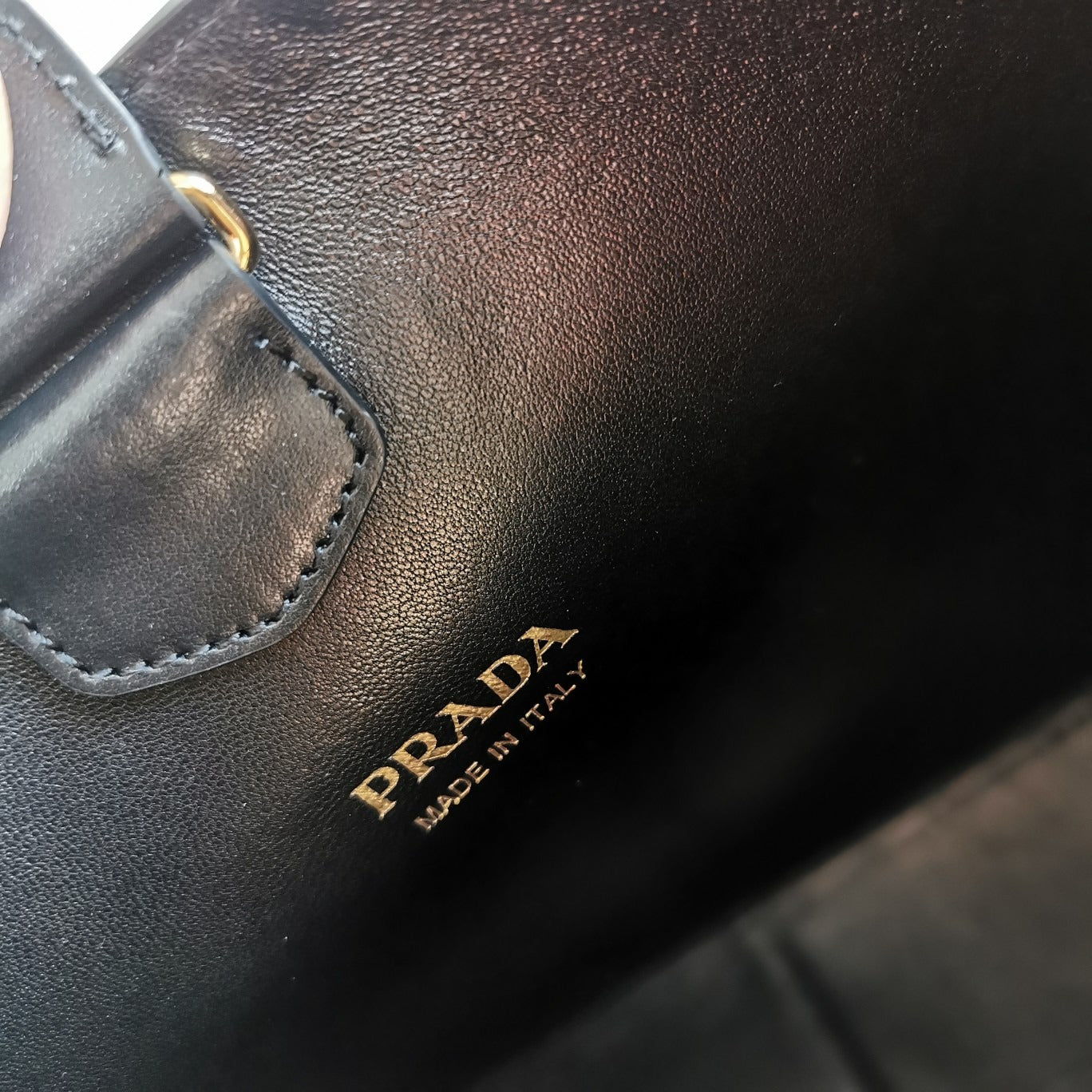 Large Leather Shoulder Bag With Topstitching Black