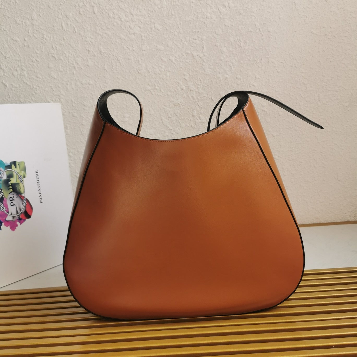 Large Leather Shoulder Bag With Topstitching Cognac/Black