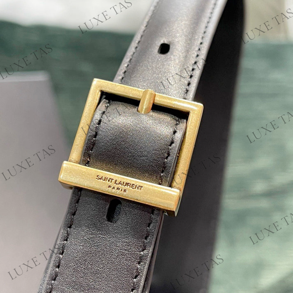 Le 5 A 7 Hobo Bag In Smooth Leather Bag