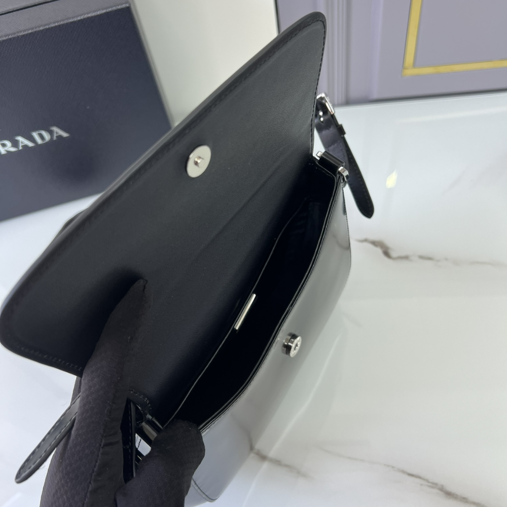 Medium Cleo Brushed Leather Leather Shoulder Bag for Women