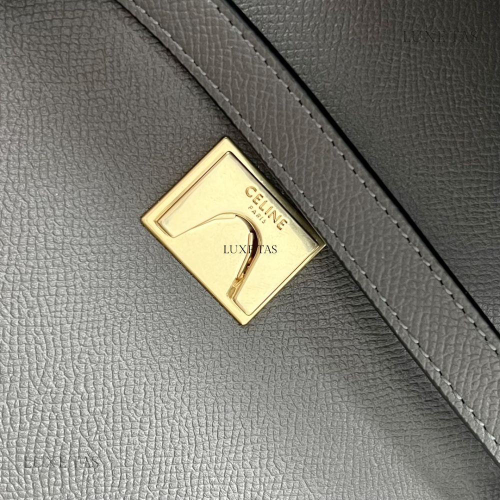 Mini-Gürteltasche aus genarbtem Kalbsleder, graue Lederhandtasche für Damen