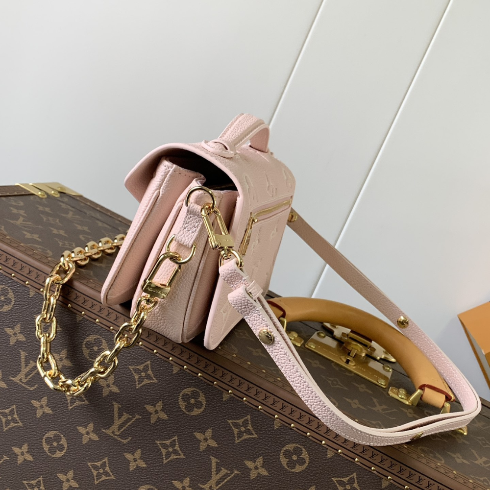 Monogram Empreinte Leather Pink Quartz Pochette Métis East West Leather Handbag for Women