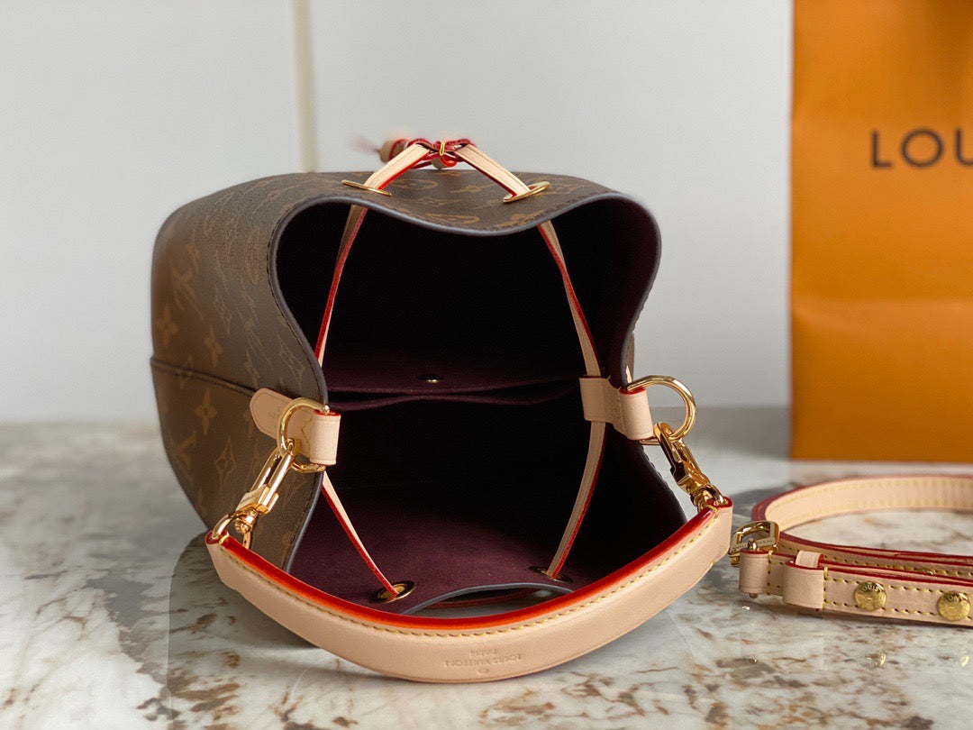 Monogram Néonoé BB