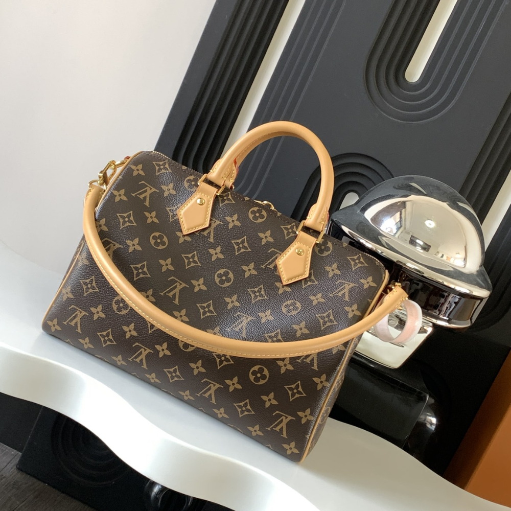 Monogram Red Speedy Soft 30 Crafty Leather Handbag for Men and Women