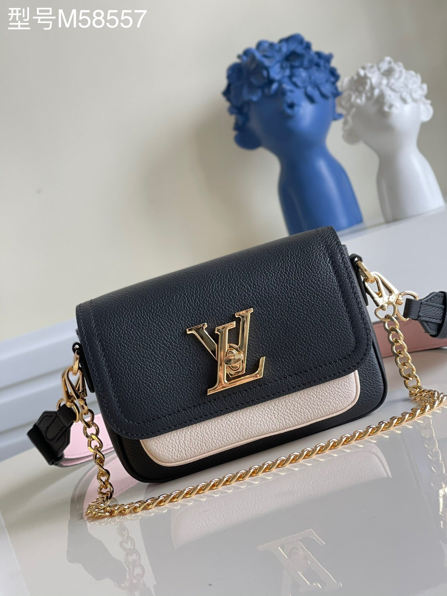 Navy Lockme Tender