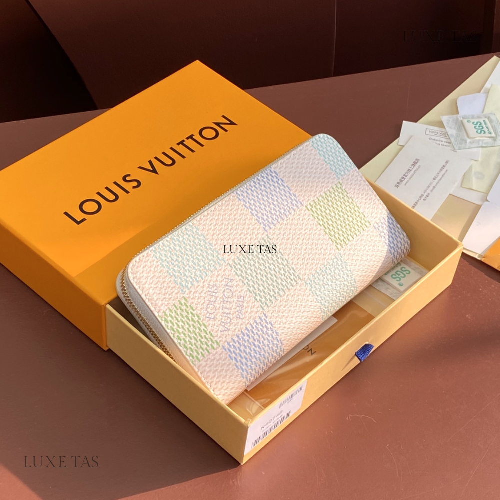 Pistachio Green Damier Canvas Zippy Wallet - Leather Wallet for Women