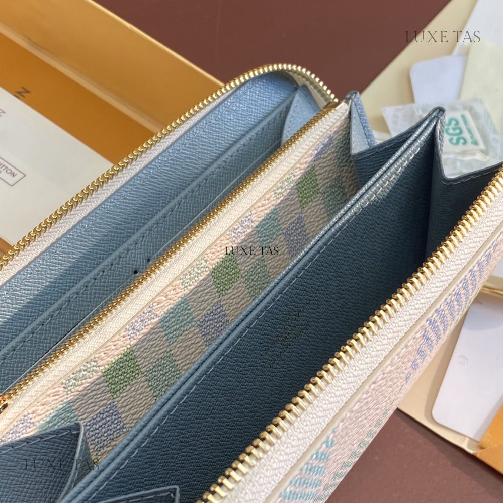 Pistachio Green Damier Canvas Zippy Wallet - Leather Wallet for Women