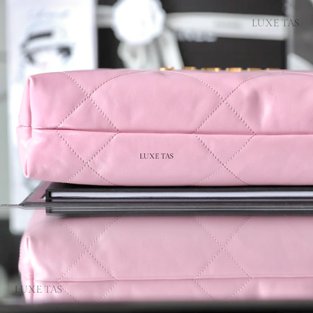 Pink Shiny Calfskin CHNL 22 Small Handbag