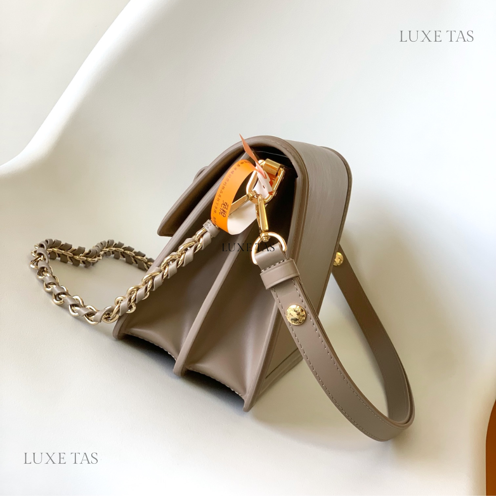 Poivre Brown Dauphine MM - Leather Handbag for Women
