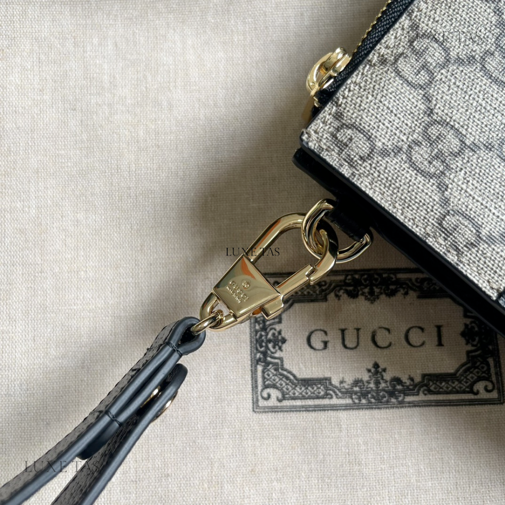 Pouch With Cut-Out Interlocking G