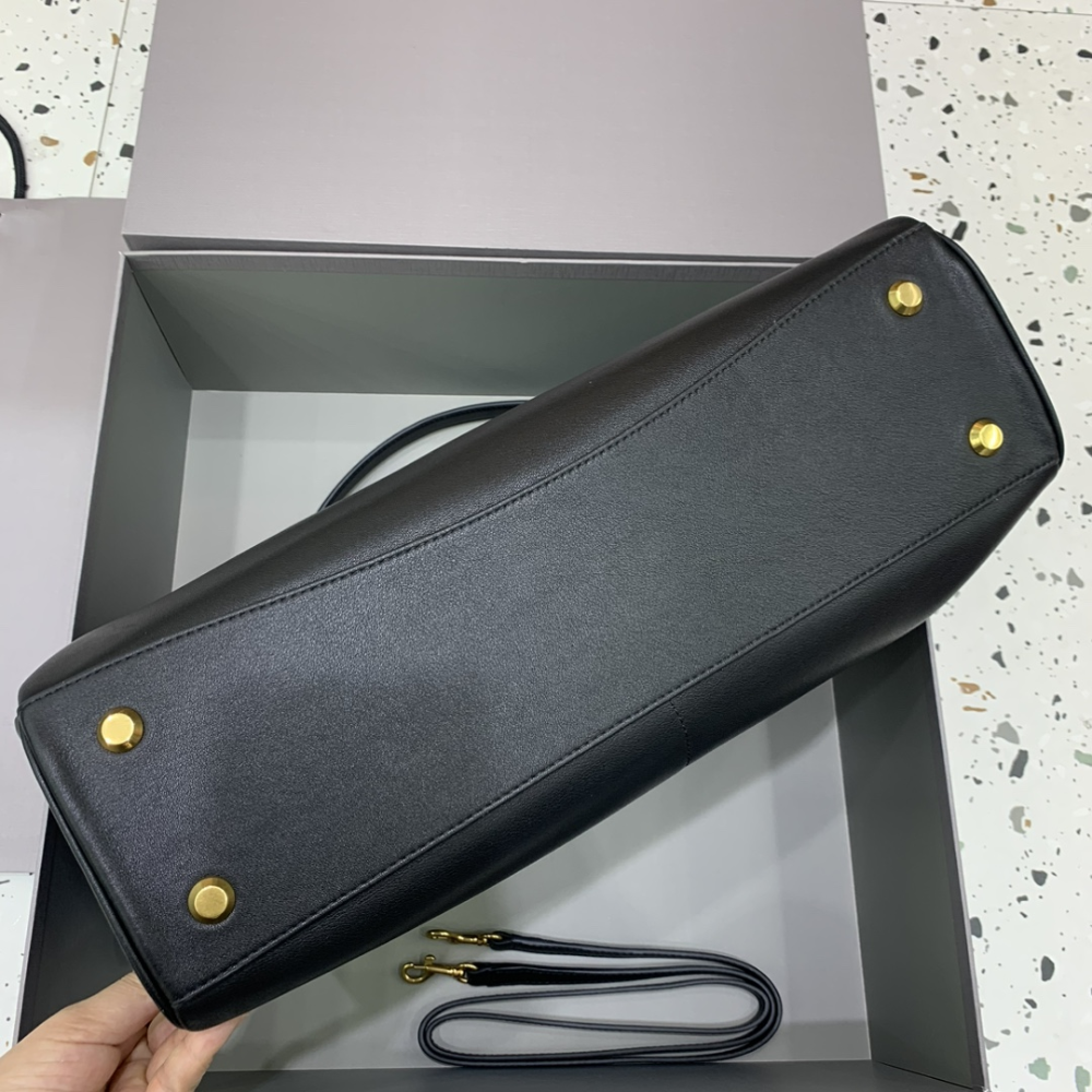 Rodeo Large Handbag In Black Leather Handbag for Women