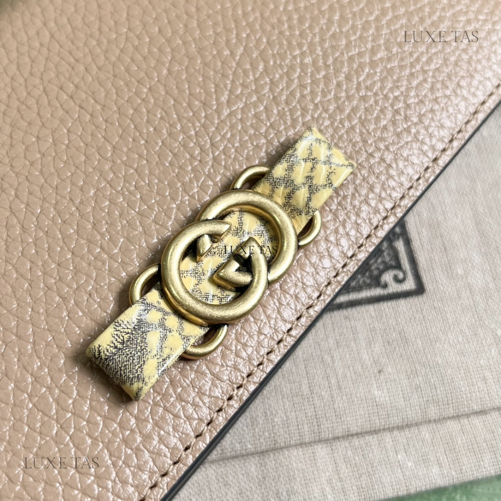 Rose Beige Chain Wallet With Interlocking G Python Bow